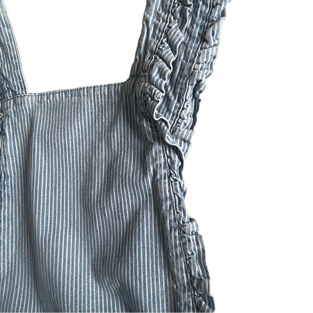 Cream Women’s Faded Blue Denim Pinstripe Overalls with Ruffled Straps  Size XS - Picture 5 of 16
